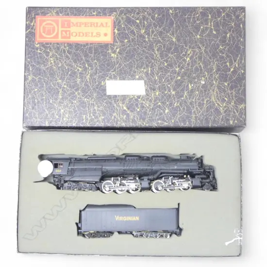 MINT & BOXED OO GAUGE ELECTRIC VIRGINIAN ENGINE & TENDER