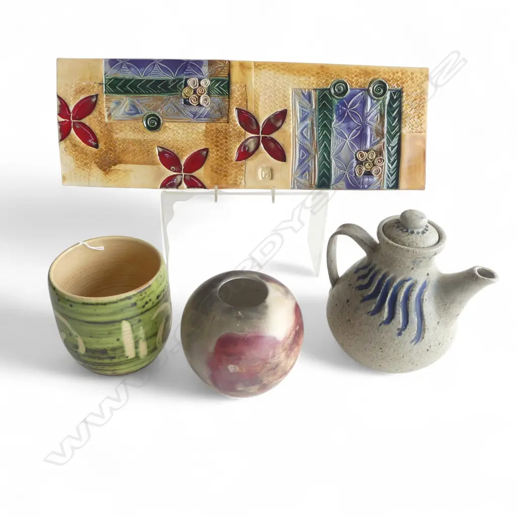 4 PCES STUDIO POTTERY; PLAQUE 465x155mm, LAWRENCE EWING POT H.125mm, VASE, TEAPOT Image 1++