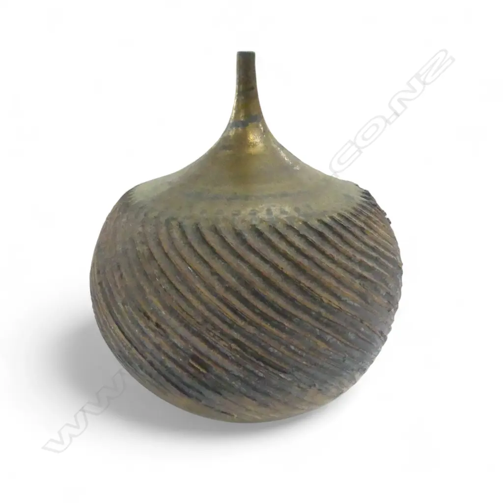 JOHN PARKER LUSTRE COPPER/BRONZE TONED SPECIMAN ORB VASE. Impressed potter's mark H.200mm Image 1++