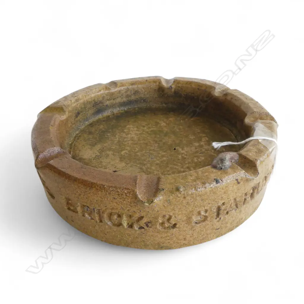 EARLY NZ COMMERICAL POTTERY 'AB BRICK & STAHLTON' 190mm dia Image 1++