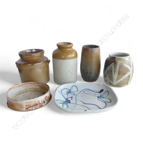 6 PCES POTTERY (chips); 4 STUDIO, DISH CRACKED 350x330mm + 2 COMMERCIAL (CROCK & JAR NO LID)