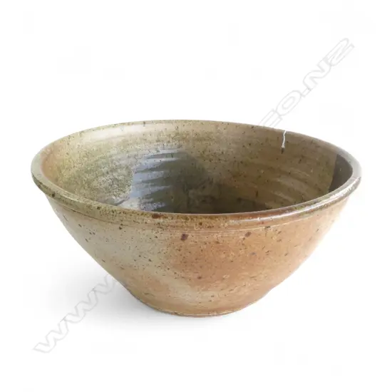 VERY LG NZ STUDIO POTTERY BOWL, ROCK ASH GLAZE, H.220mm, 480mm dia
