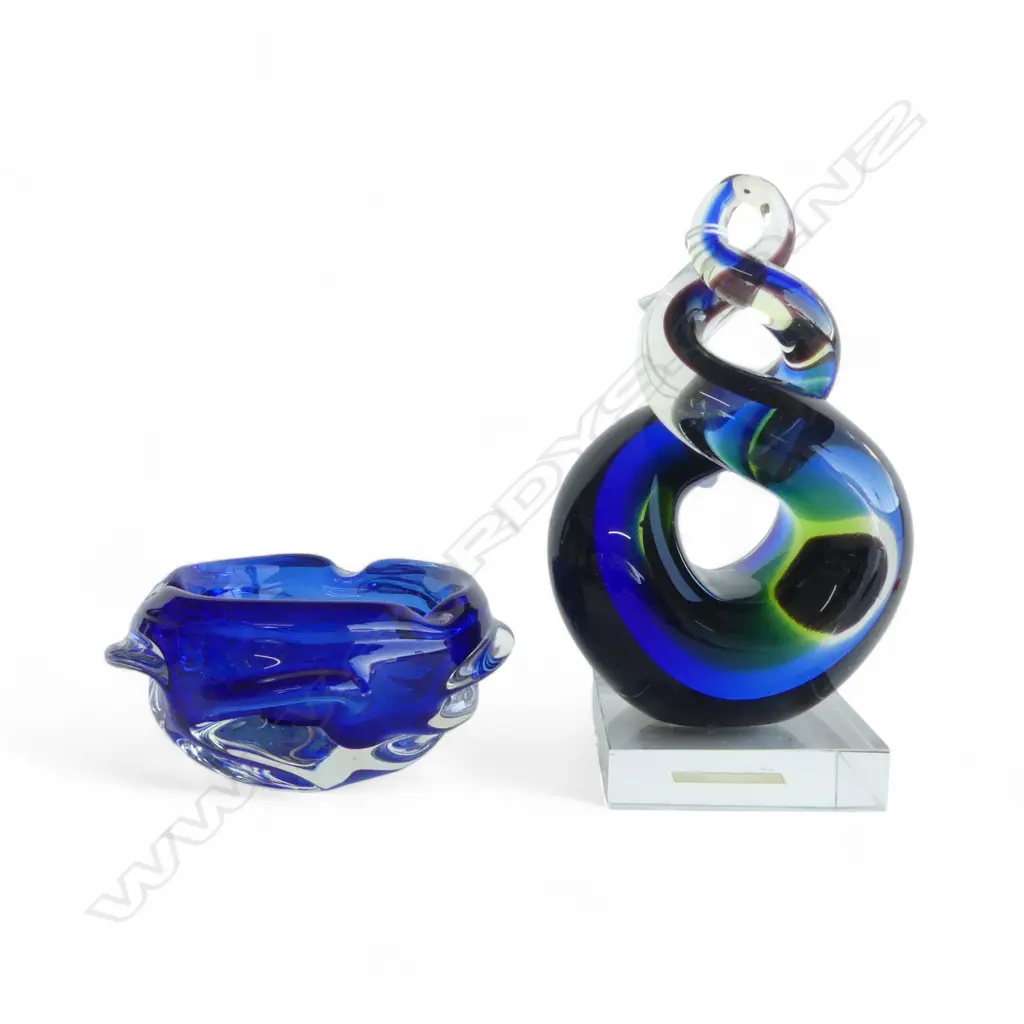 NZ STUDIO GLASS ORN H180MM & ITALIAN GLASS BOWL DIA120MM Image 1++