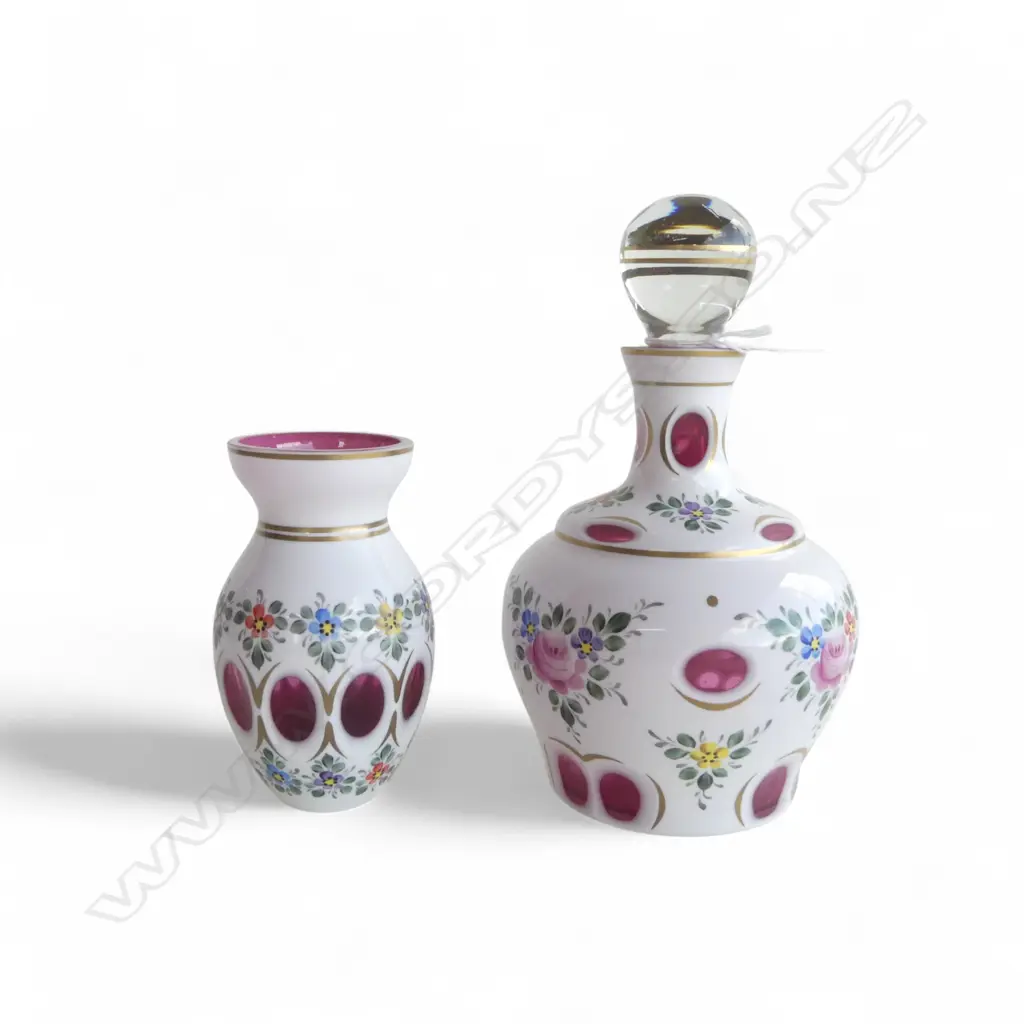 BOHEMION CRANBERRY CUT GLASS DECANTER H210MM & MATCHING VASE H130MM Image 1++