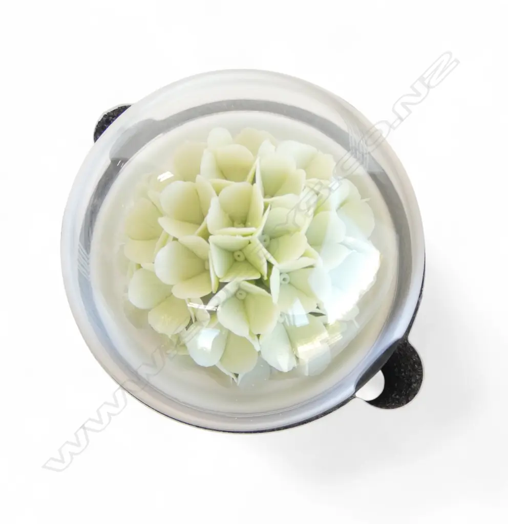 CASED CHINESE FLOWER ORNAMENT  Image 1++