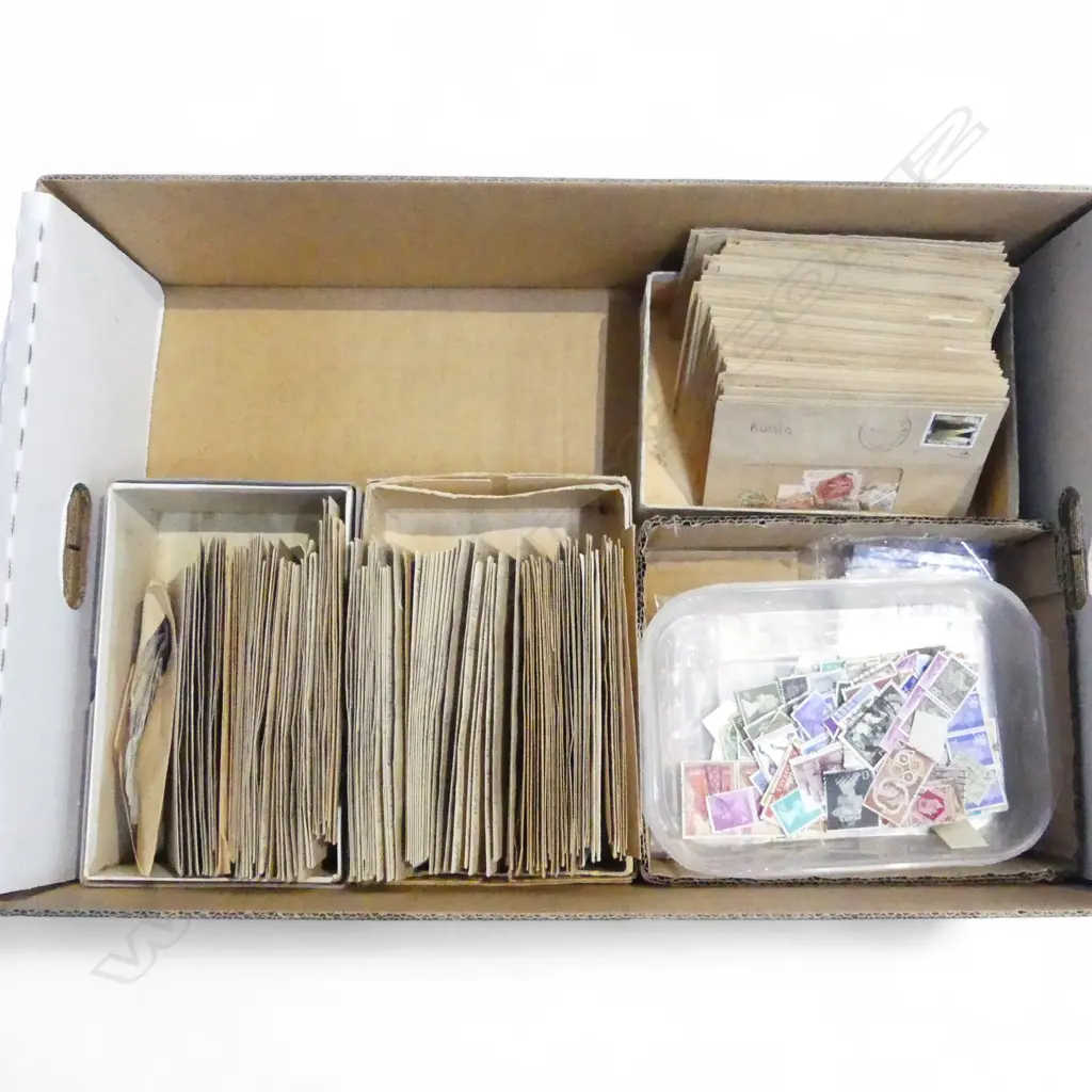 ASST. WORLD STAMPS  Image 1++