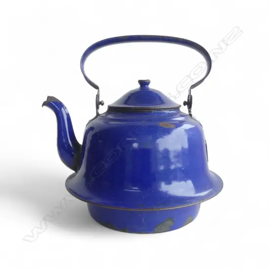 LG BLUE ENAMEL KETTLE H.210mm