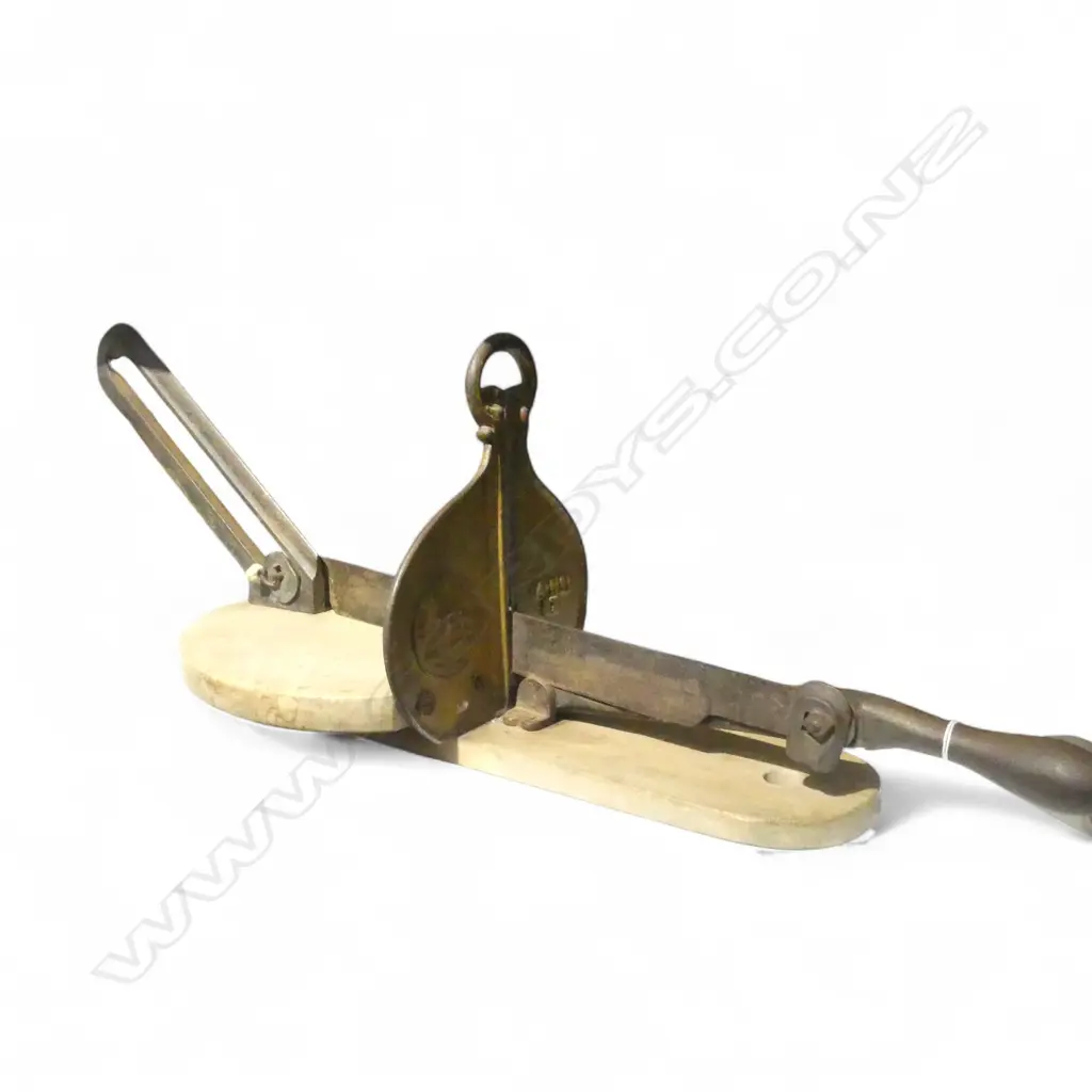 JAMES OXLEYS PATENT BREAD CUTTER L.810mm Image 1++