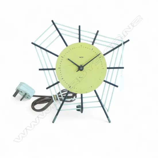 VINTAGE SMITHS ELECTRIC CLOCK w. SPIDER WEB FRAME H.225mm