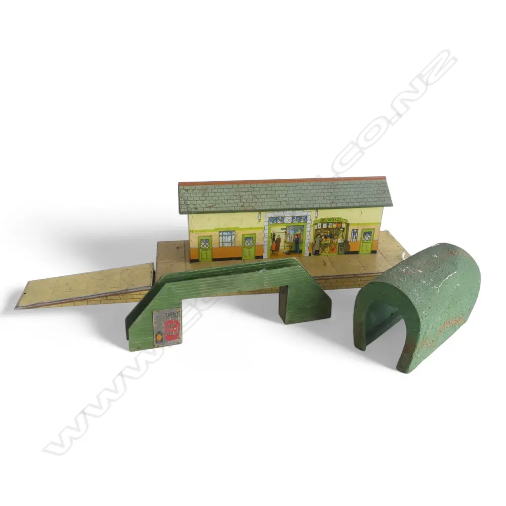 VINTAGE MECCANO/HORNBY STATION L.425mm + BRIDGE & TUNNEL Image 1++