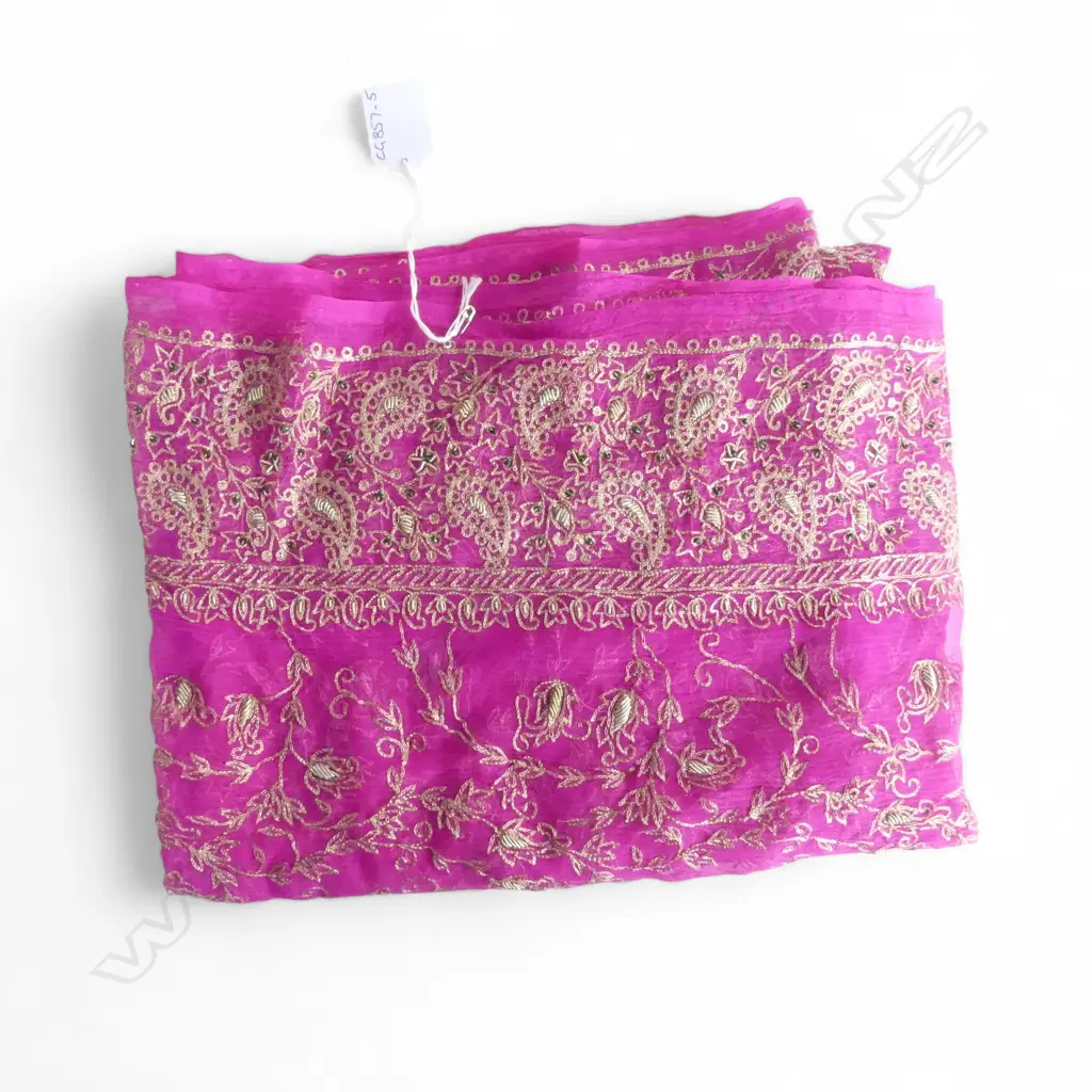 INDIAN SILK AND GOLD THREAD SHAWL Image 1++