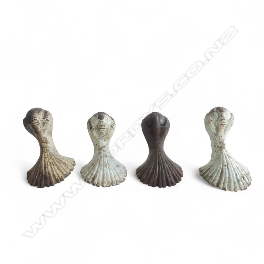 4 VINTAGE CAST IRON BALL & CLAW FEET H.170mm Image 1++
