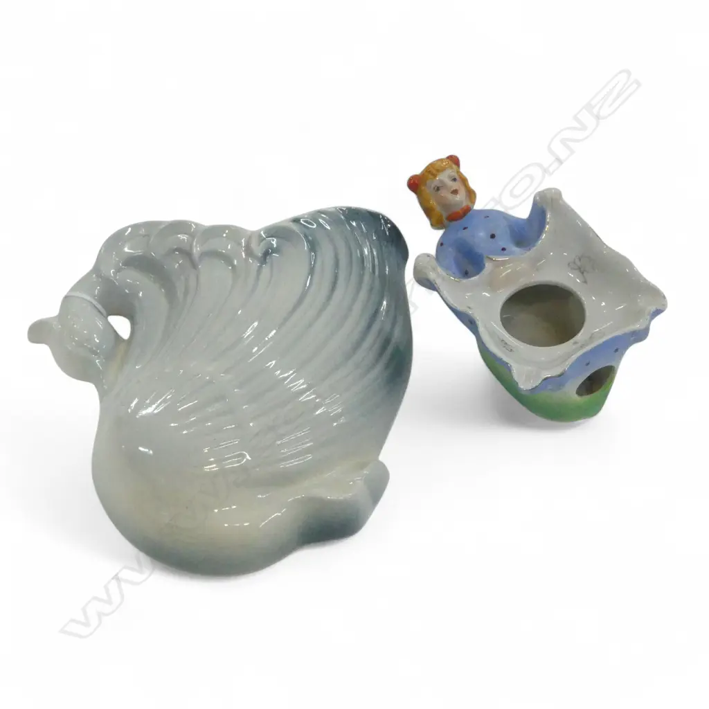 TITIAN STUDIOS SWAN WALL VASE #WV.104 H.180mm + LADY ASHTRAY Image 1++