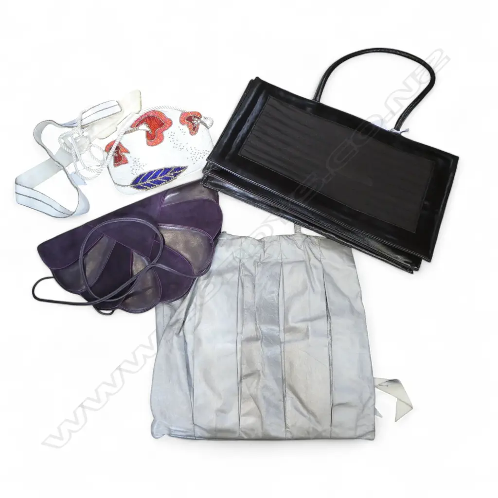 A GROUP OF HANDBAGS - SEE DESCRIPTION BELOW Image 1++