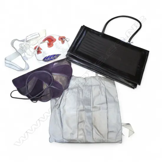 A GROUP OF HANDBAGS - SEE DESCRIPTION BELOW