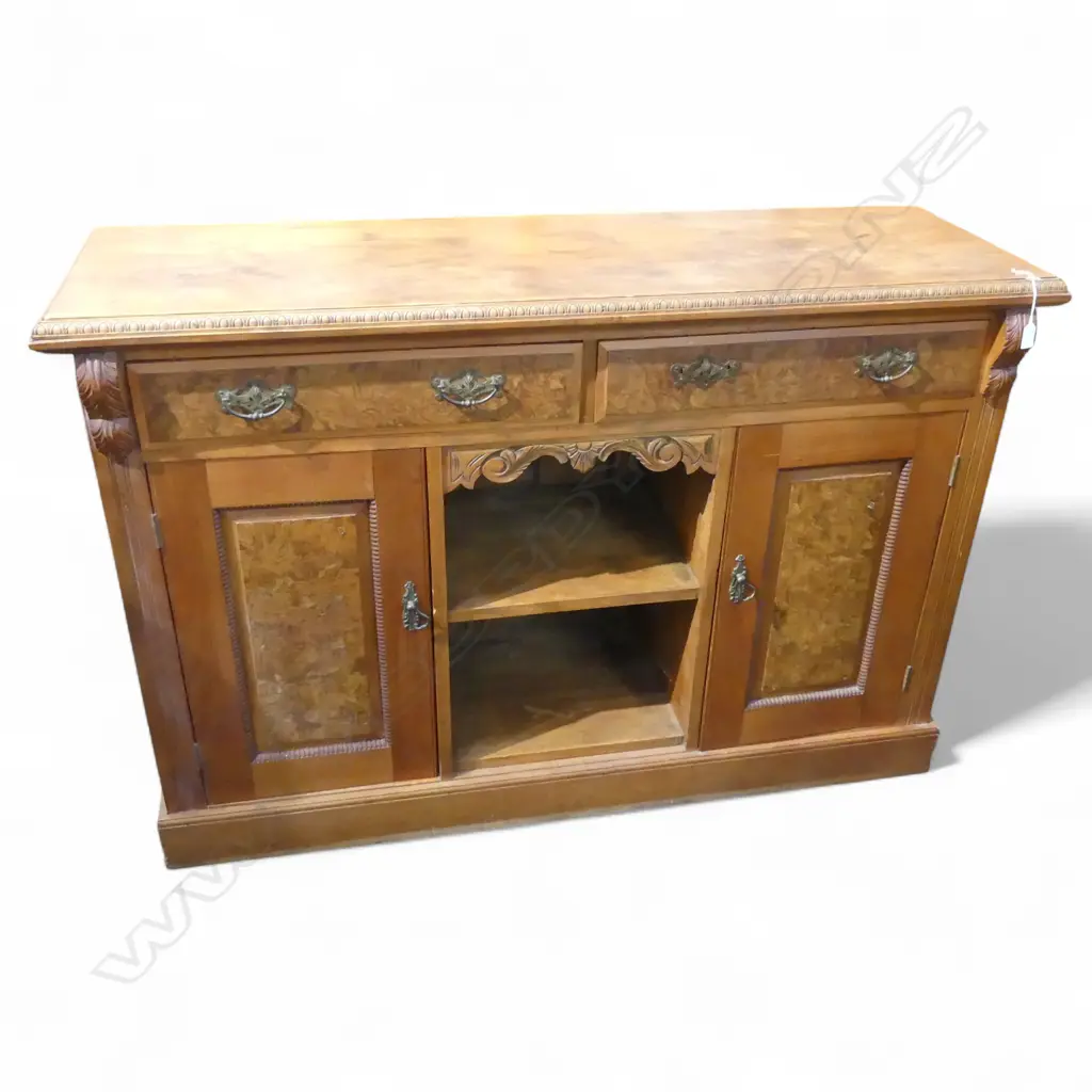 MOTTLED KAURI SIDEBOARD 1370x440x930mm Image 1++