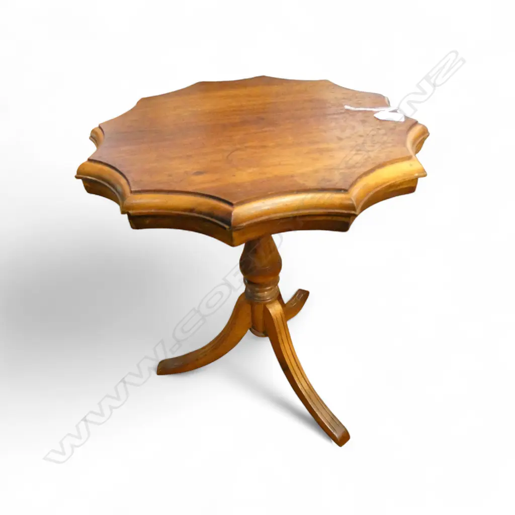 CEDAR? SCALLOPED TOP SMALL PEDESTAL TABLE, BASE REPAIRED. H.510mm Image 1++