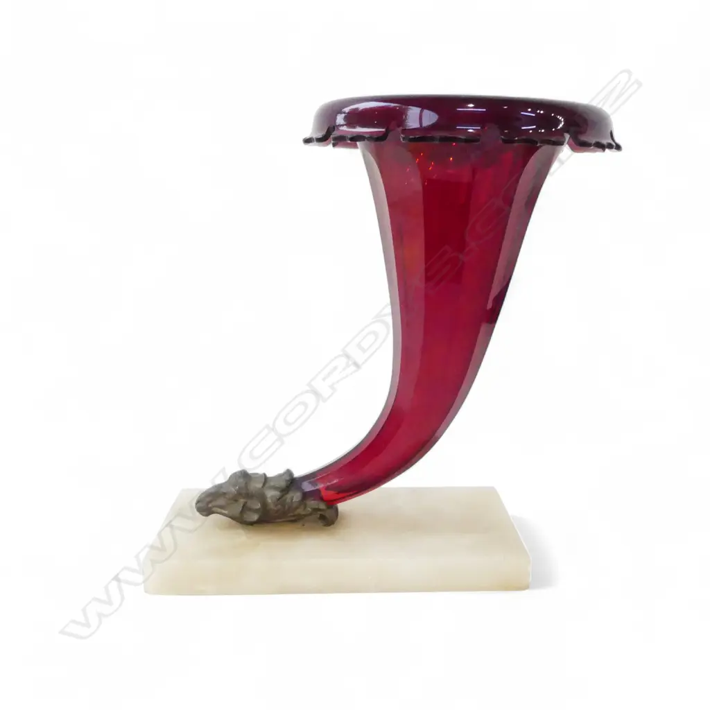 RUBY GLASS VASE ON ONYX BASE H.330mm Image 1++