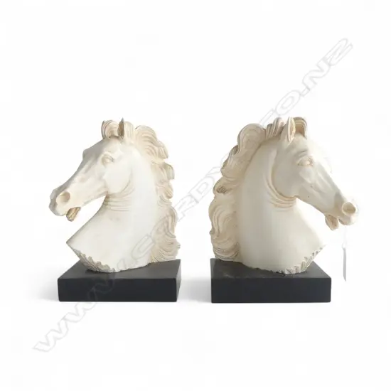 PR RESIN HORSE BOOKENDS H.200mm