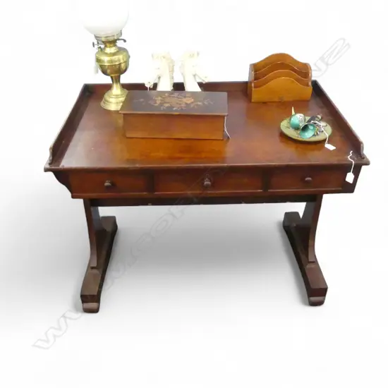 EARLY VICT MAHOG WASHSTAND / SIDE TABLE, w 3 FRIEZE DRAWERS 1060 x610 x 830mm