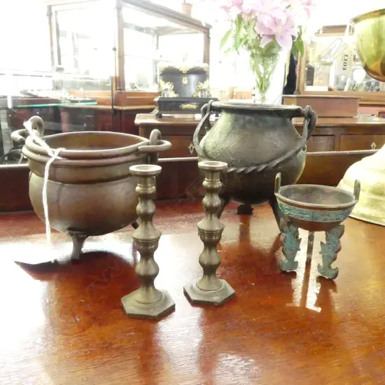 FIVE SMALL COPPER + METAL COLLECTABLES