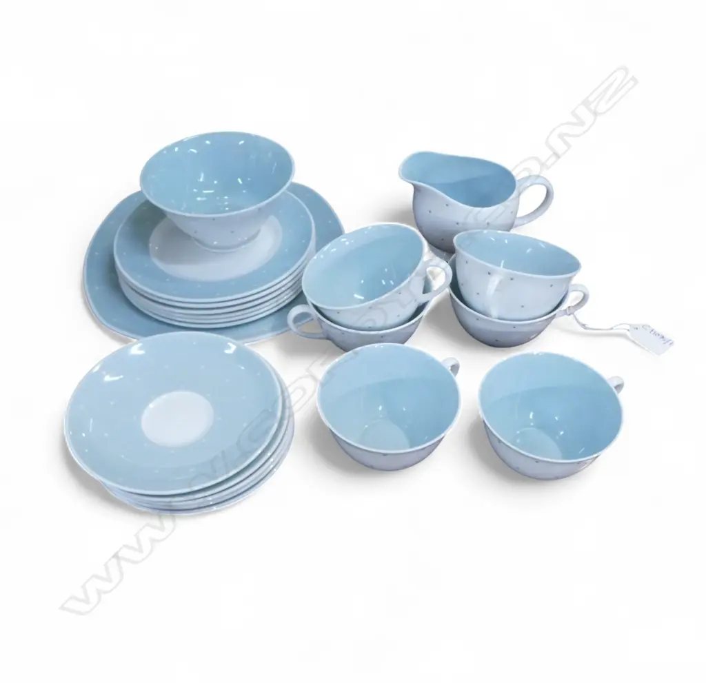 21 PCE SUZY COOPER TEA SET; 6 TRIOS, CAKE PLATE, JUG & SUGAR Image 1++