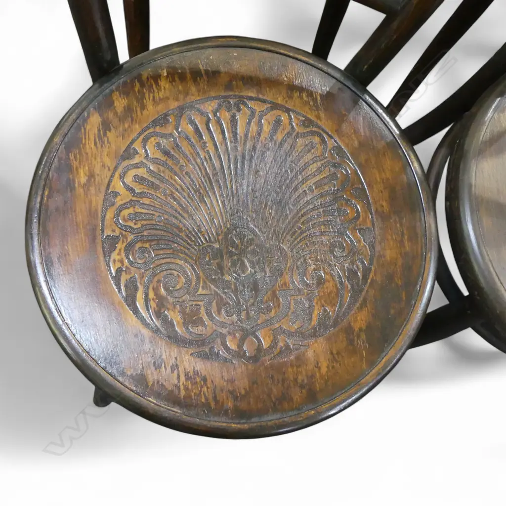 4 BENTWOOD DINING CHAIRS Image 1++