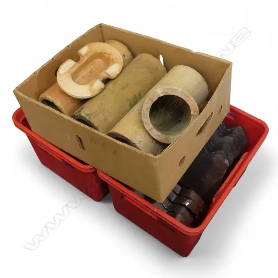 3 EARTHENWARE PIPE SECTIONS L.305mm + INSPECTION LID