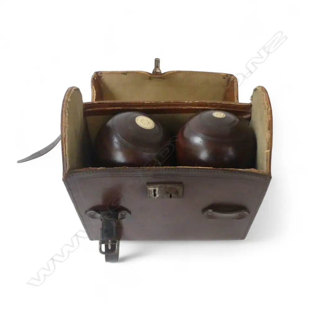4 VINTAGE WOODEN LAWN BOWLS IN LEATHER CARRY CASE probably lignum vitae Image 1++