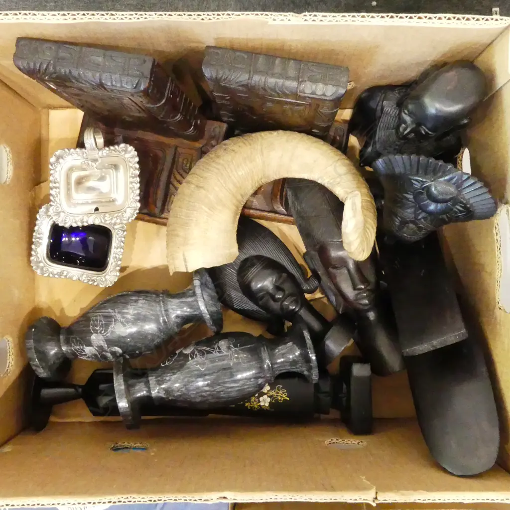 ASST. AFRICAN HARDWOOD BUSTS, BOOKENDS, HORN etc Image 1++