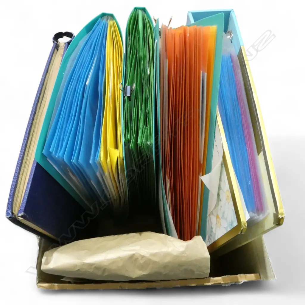 5 ALBUMS OF FIRST DAY COVERS + SOME LOOSE  Image 1++