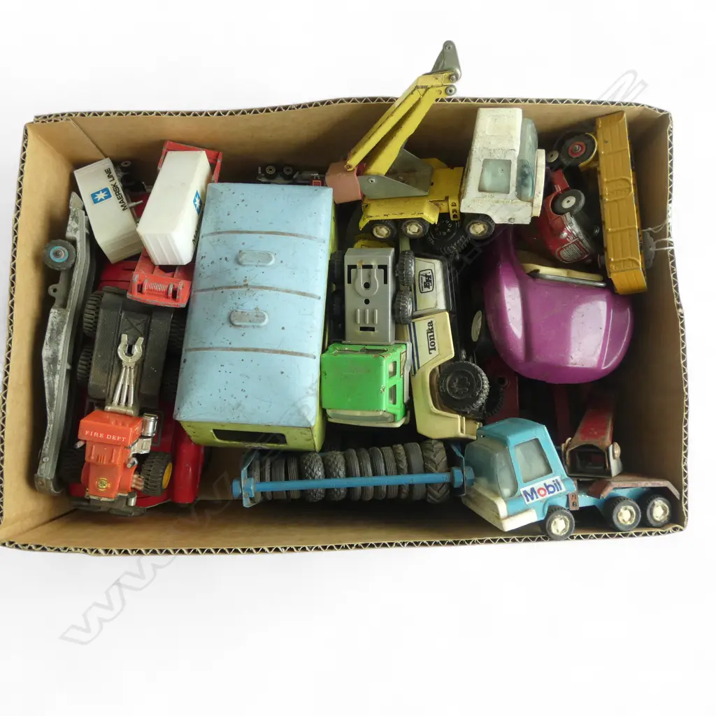 ASST. VINTAGE MODEL VEHICLES, MAINLY UTILITY VEHICLES Image 1++