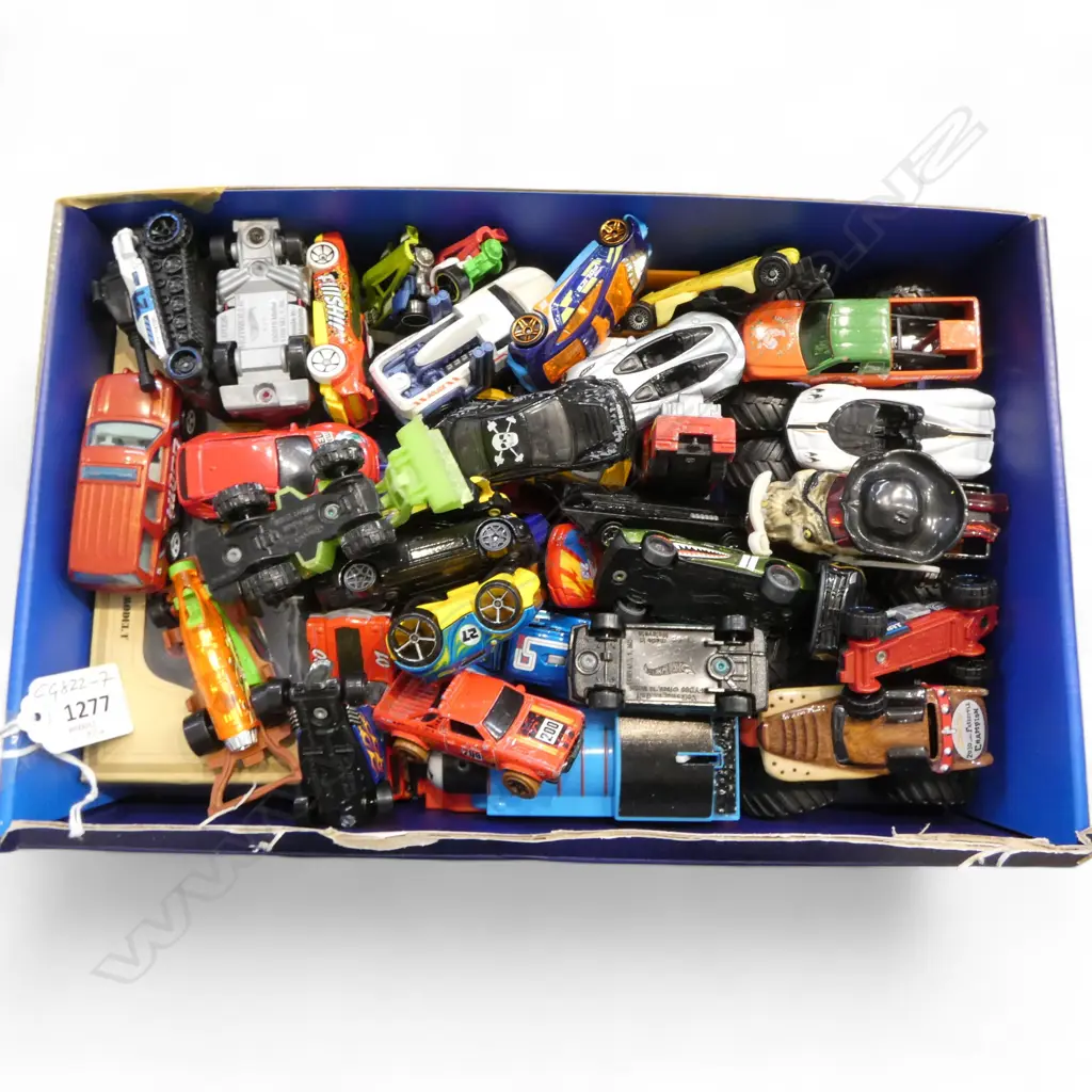 COLLECTION VINTAGE HOTWHEELS & DIECAST TOY VEHICLES Image 1++
