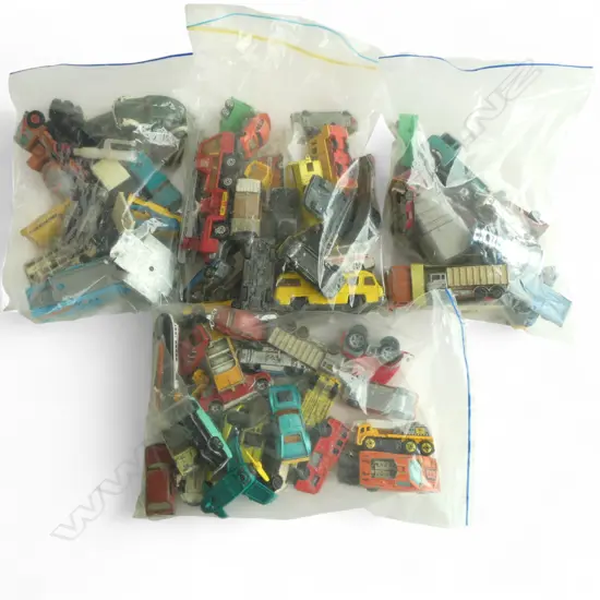 LRG COLLECTION VINTAGE MODEL CARS/VEHICLES