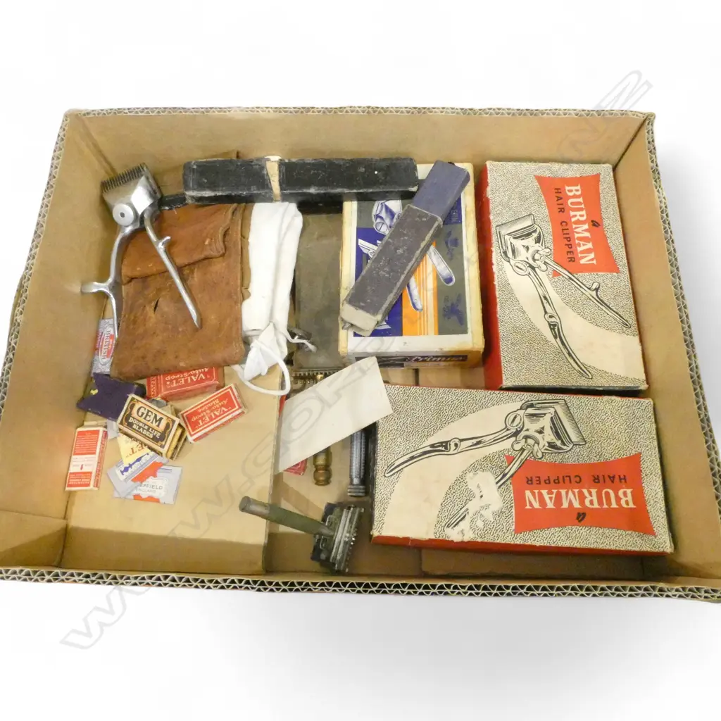 ASST. VINTAGE CLIPPERS& RAZORS & BLADES Image 1++