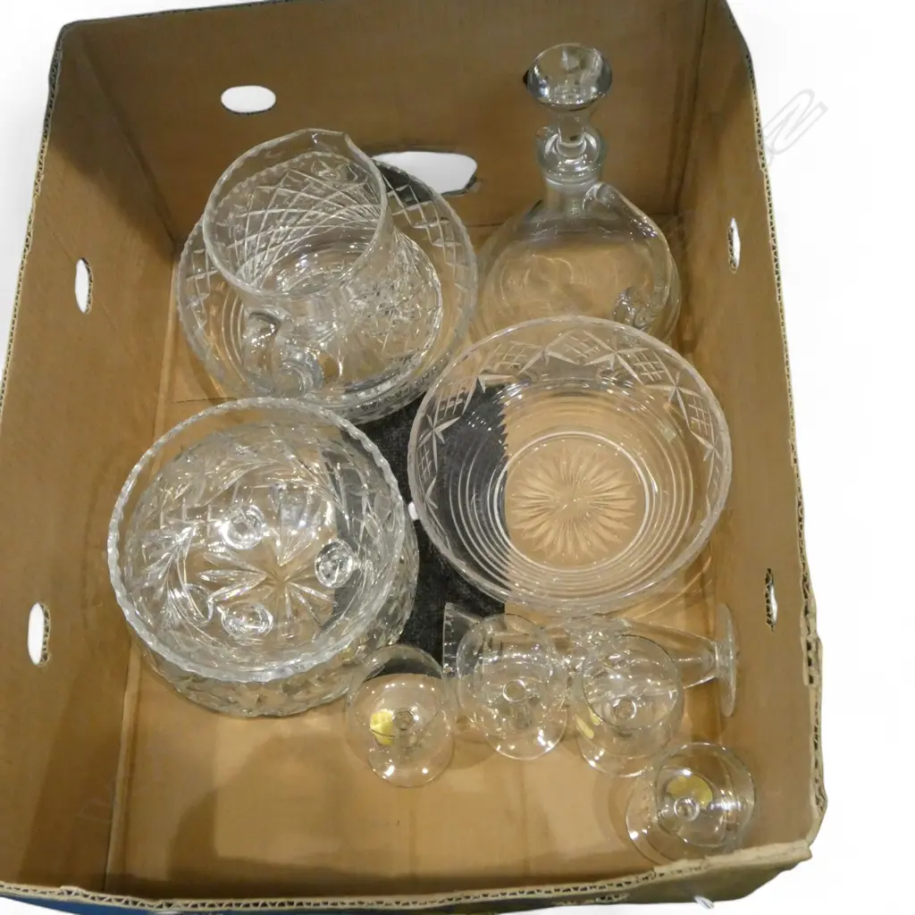 ASST. CRYSTAL & GLASSWARE Image 1++