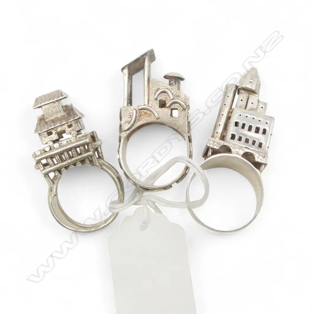 3 VINTAGE DESIGNER SILVER ARCHITECTURAL FORM RINGS 37.10gms Image 1++