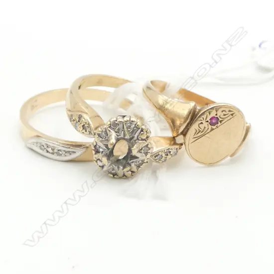 3 9ct RINGS, 1 scrap, 5.88gm SIZE M/N & O