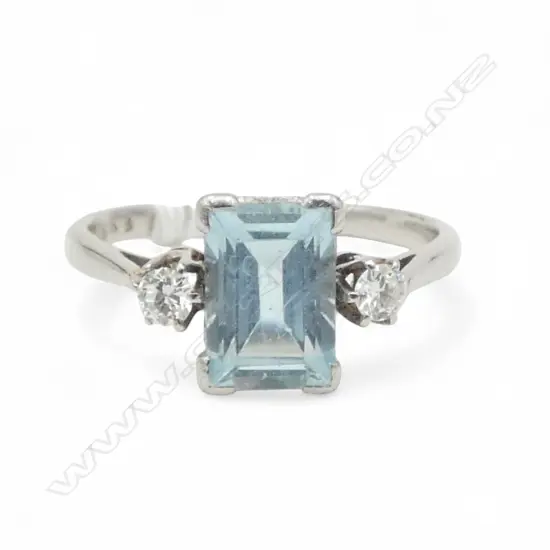 PLATINUM AQUAMARINE & DIAMOND RING 3gms SIZE L1/2