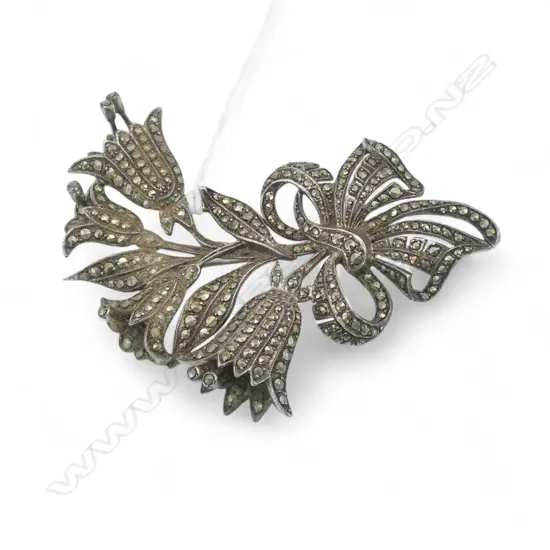 GOOD VINTAGE STG SILVER & MARCASITE FLORAL SPRAY BROOCH H.69mm