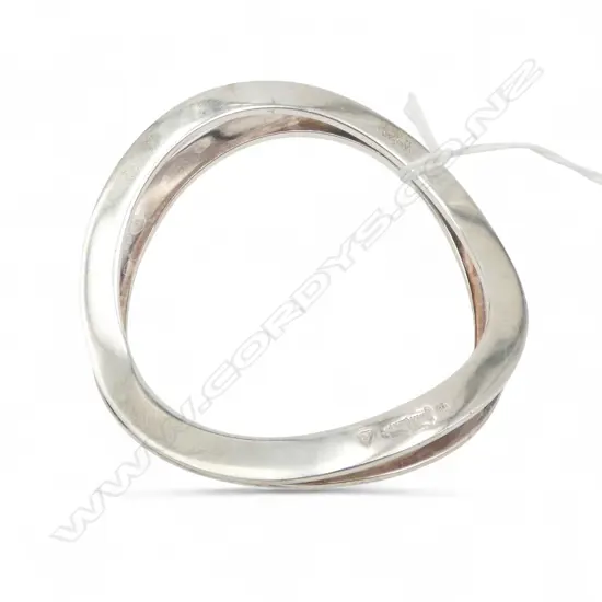 JENS HENSEN STG SILVER DESIGNER BANGLE Dia.75mm outside. very small size (60mm inside diameter)