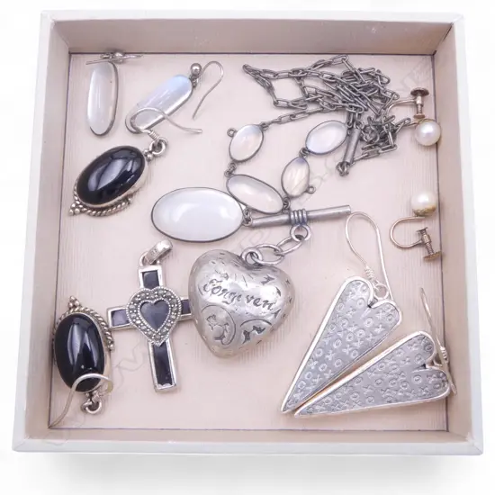 4 PRS EARRINGS (1 9CT PEARL 1.5gms), SILVER? HEART 'FORGIVEN', CROSS PENDANT, MOONSTONE NECKLACE