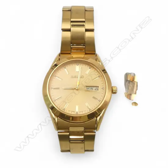 SEIKO GENTS WRISTWATCH with links