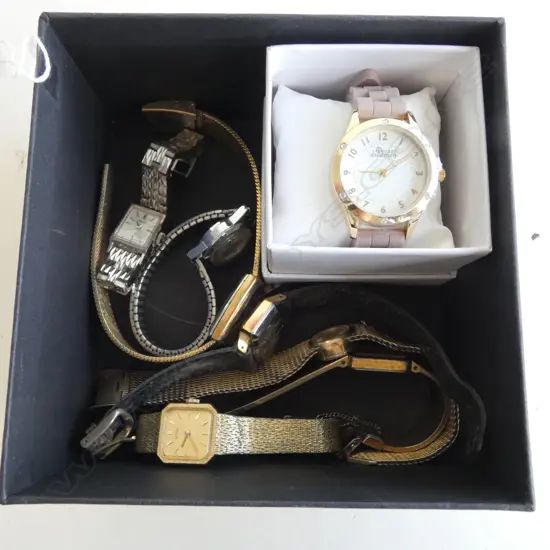 COLLECTION 8 LADIES WRISTWATCHES 4 SEIKOS ETC