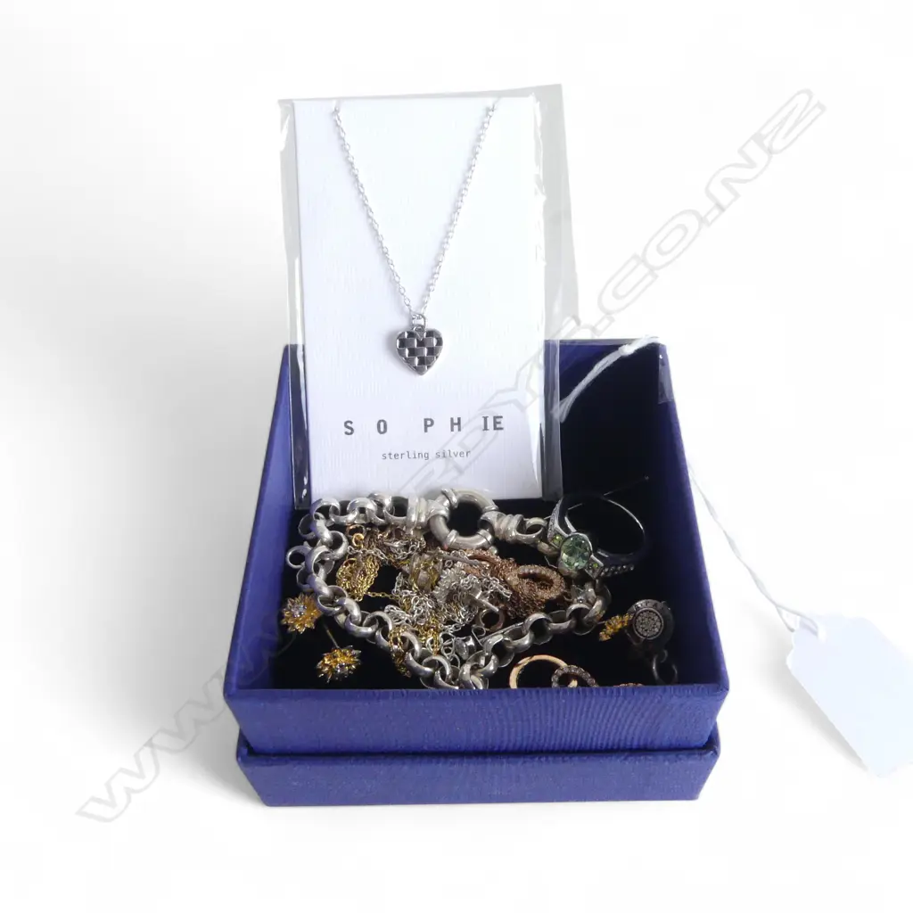 ASST. JEWELLERY INCL. STG SILVER & PR SWAROVSKI EARRINGS ETC Image 1++