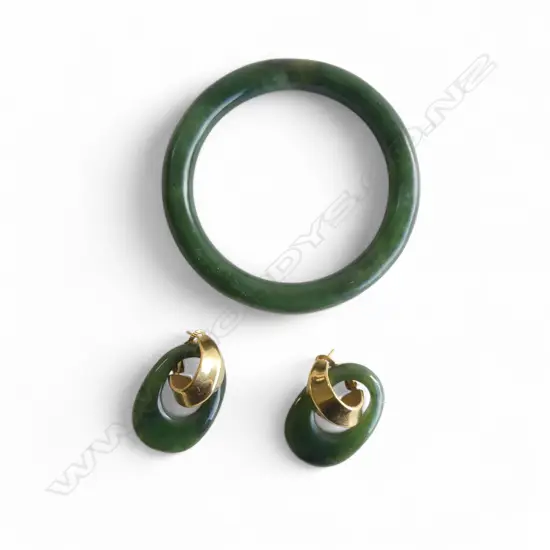 JADE BANGLE Dia.80mm + PR EARRINGS 