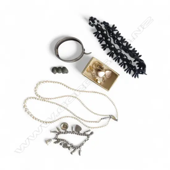 ASST. COSTUME JEWELLERY etc