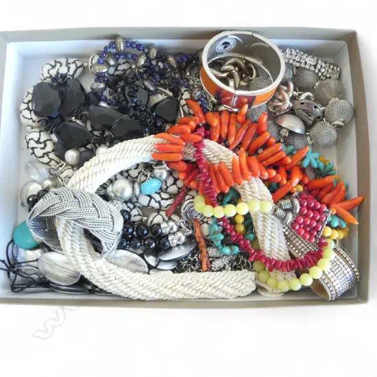 ASST. COSTUME JEWELLERY