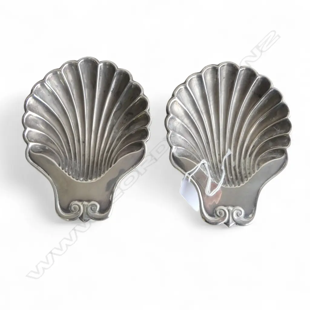 PR VICTORIAN SILVER SCALLOP SHELL DISHES London 1894 174gms  Image 1++