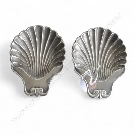 PR VICTORIAN SILVER SCALLOP SHELL DISHES London 1894 174gms 